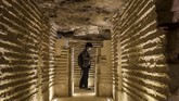 Djoser merupakan piramida pertama dan tertua di Mesir yang dibangun Raja Djoser, pendiri Kerajaan Lama. Kerajaan Lama dikenal sebagai era pembangun piramida. (Mohamed el-Shahed / AFP)