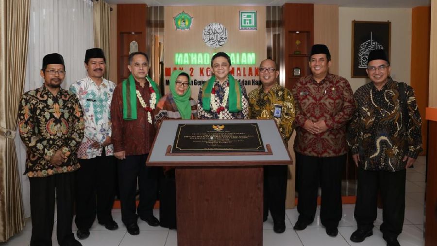 Adapun total alokasi proyek SBSN untuk sektor pendidikan tahun 2015 sampai 2020 sebesar Rp 9,63 triliun.
