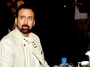 Gegara Film Ini Nicolas Cage Ngaku Sering Ditampar Orang di Bandara