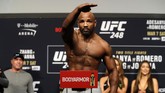 Meski berlatar brazilian jiujitsu Romero justru lebih banyak duel sambil berdiri. Dari 13 kemenangan yang didapat, 11 di anyaranya juga berakhir dengan KO/TKO. (Steve Marcus/Las Vegas Sun via AP)