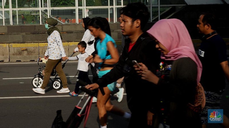 Hari Bebas Kendaraan Bermotor atau Car Free Day Jakarta tetap berlangsung di tengah isu infeksi Virus Corona di Indonesia.