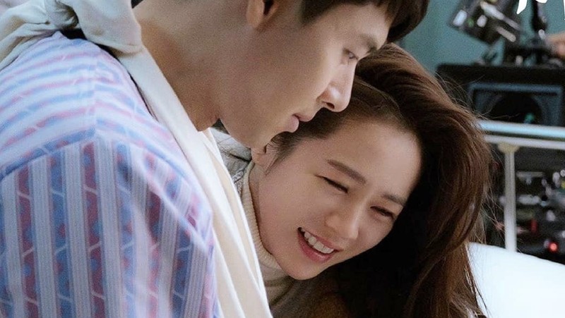 Korut mengecam drama yang mengangkat kisah cinta antara wanita kaya Korsel dengan perwira Korea Utara.