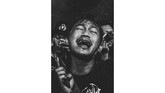 Musisi asal Solo ini bukan hanya memiliki kekuatan dari segi lirik yang sederhana namun mengena, tapi juga mampu punya daya magis yang menusuk hingga relung perasaan para pendengar lagu-lagunya yang diiringi tabuhan gendang. (ANTARA FOTO/Rivan Awal Lingga)