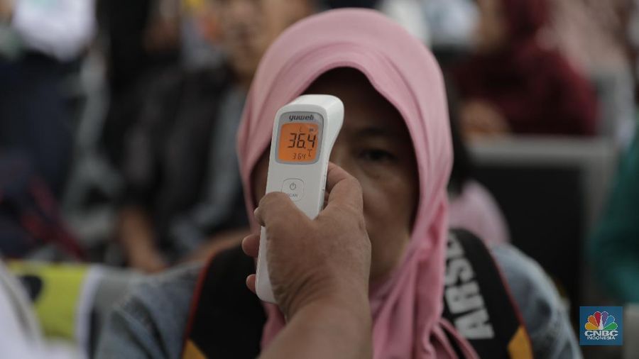 Corona dapat menyebar melalui tetesan yang dikeluarkan pasien.