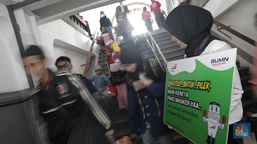 PT KAI mengimbau bagi warga yang mengalami gejala flu, batuk, dan pilek agar menggunakan masker saat menaiki kereta.