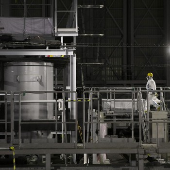 Melihat Pembangkit Listrik Tenaga Nuklir Dai-ichi Fukushima