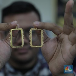 Belum Puas! Harga Emas Antam Melesat Lagi, Tembus Rp 877.000