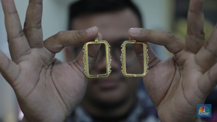 Harga emas acuan yang diproduksi PT Aneka Tambang Tbk dalam 3 bulan terakhir naik tipis.
