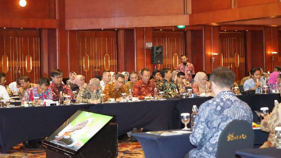Sehingga butuh program yang tepat untuk membangun pertanian di Indonesia.