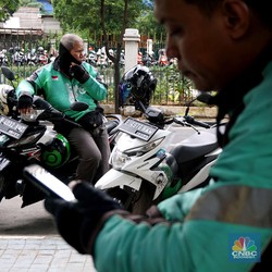 Pak Menhub, Grab & Gojek Bisa Bawa Penumpang di New Normal?