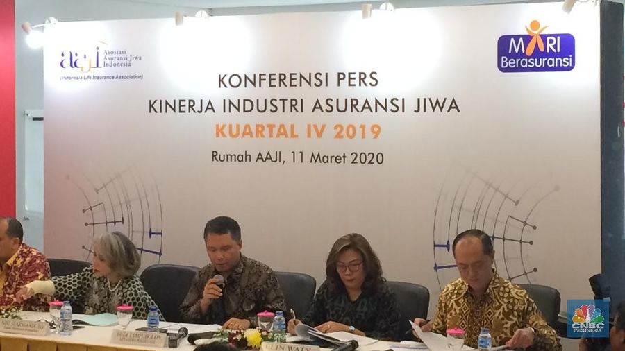 Konfrensi Pers Kinerja Industri Asuransi Jiwa oleh Asosiasi Asuransi Jiwa Indonesia (AAJI). (CNBC Indonesia/Syahrizal Sidik)