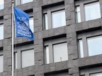 Deputi Gubernur Bank Sentral Swedia Positif Corona