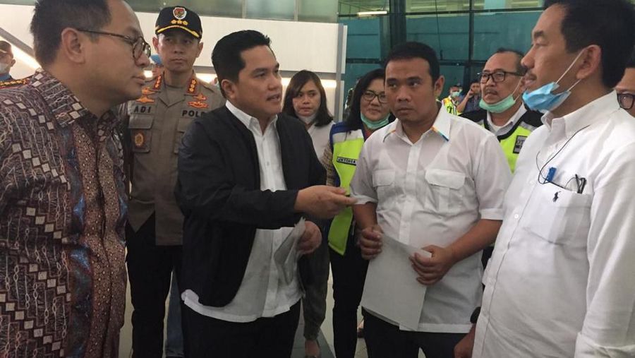 Di samping itu dia juga terus memonitor perusahaan-perusahaan BUMN yang ikut terdampak penyebaran virus corona.
