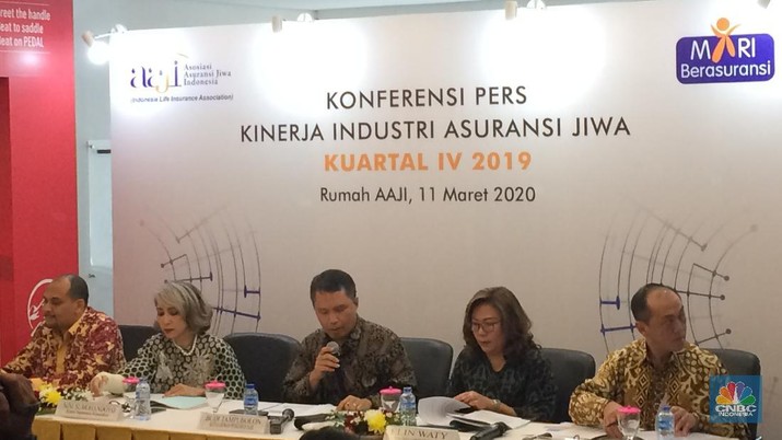 Konfrensi Pers Kinerja Industri Asuransi Jiwa oleh Asosiasi Asuransi Jiwa Indonesia (AAJI). (CNBC Indonesia/Syahrizal Sidik)