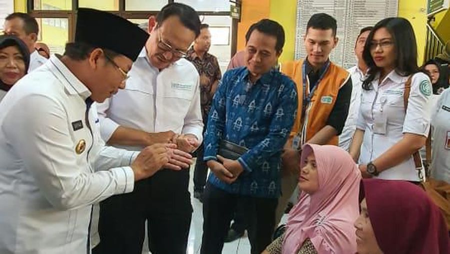 Saat ini seluruh Fasilitas Kesehatan Tingkat Pertama di Kota Malang sudah menerapkan sistem antrean pelayanan berbasis online yang terintegrasi.