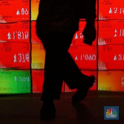 IHSG Anjlok Kena Trading Halt, Sebenarnya Apa Itu?