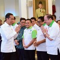 Jokowi: Kerja di Rumah, Jangan Ada PHK