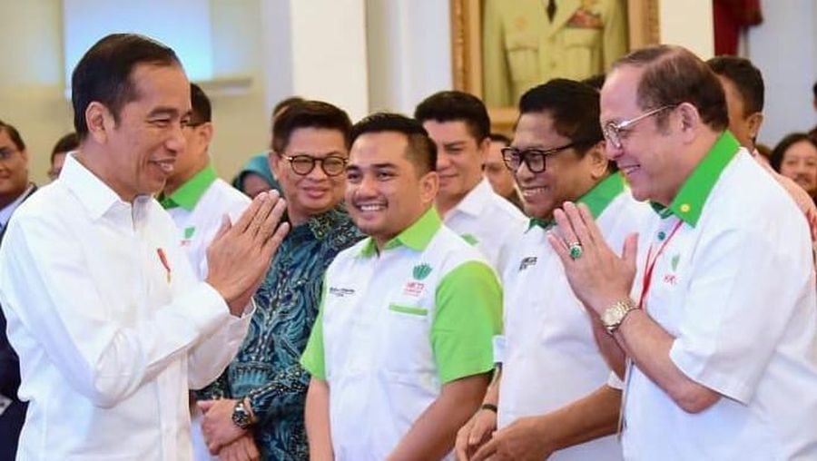 Momen itu terjadi selepas Jokowi membuka Munas IX HKTI di Istana Negara, Kompleks Istana Kepresidenan, Jakarta, Kamis (12/3/2020).