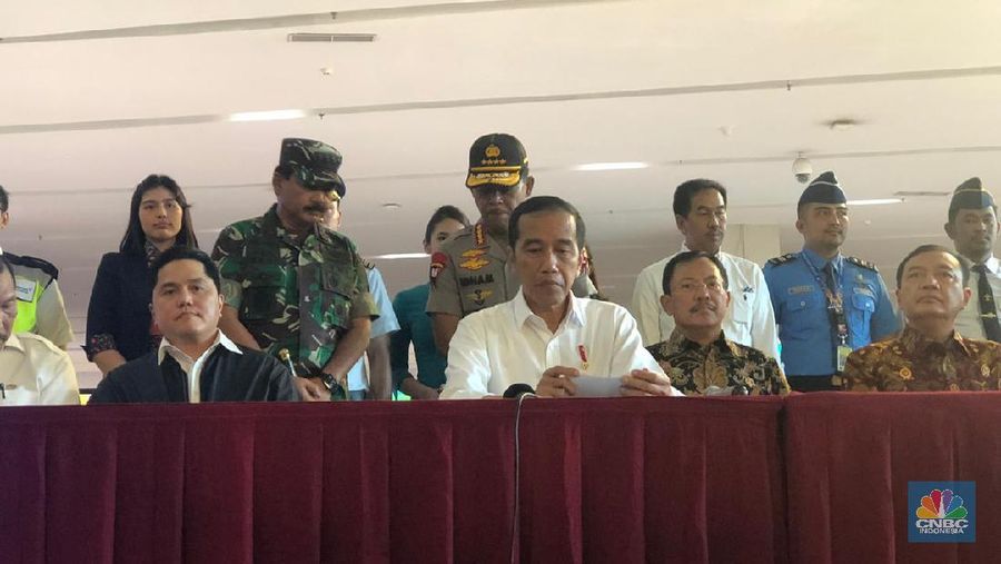 Jokowi membentuk tim reaksi cepat corona.
