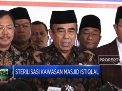 Sterilisasi Masjid Istiqlal untuk Cegah Pandemi Corona