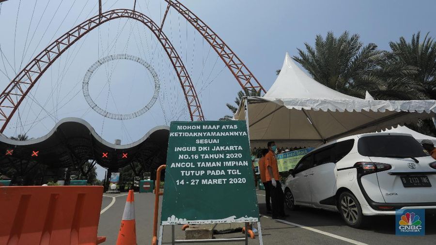 Gubernur DKI Jakarta, Anies Baswedan mengintensifkan upaya pencegahan virus corona COVID-19 dengan menutup 17 tempat wisata Jakarta.
