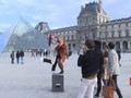 VIDEO: Turis Kecewa Wisata Paris Ditutup Akibat Corona