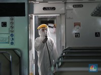 Cegah Virus Corona, Begini Penyemprotan Disinfektan di KA