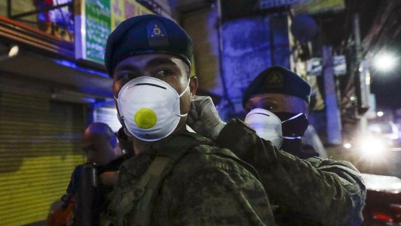 Presiden Filipina Rodrigo Duterte memutuskan kota Manila di-lockdown demi membendung penyebaran virus corona.