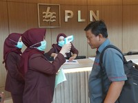 RI Perang Lawan Corona, PLN Pastikan Pasokan Listrik Aman