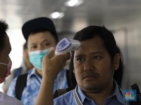 Dihajar Corona, Kapan Ekonomi Bisa Bangkit Berdiri?