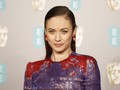 Bintang James Bond, Olga Kurylenko Akui Pulih dari Corona
