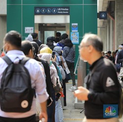 Ingat! Kebijakan Kerja di Rumah Tergantung Tempat Kerja Anda