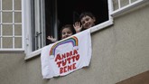Wilayah Lombardia, Milan, Puglia, Bari, Lazio dan Roma turut terdampak virus corona. (AP Photo/Alessandra Tarantino)