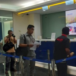 OJK: Disrupsi Digital Bikin Ribuan Kantor Cabang Bank Tutup