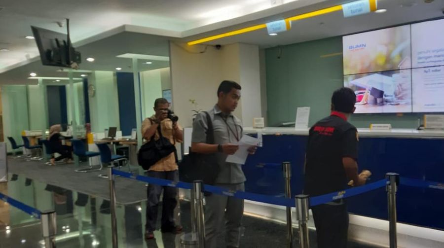 Otoritas Jasa Keuangan (OJK) memberikan relaksasi penangguhan kredit bank dan lembaga pembiayaan.