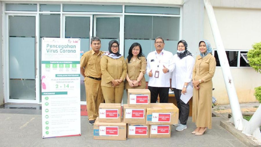 PT Hutama Karya (Persero) menggaungkan aksi BUMN Tanggap Corona sejalan dengan arahan dari Kementerian Badan Usaha Milik Negara (BUMN).