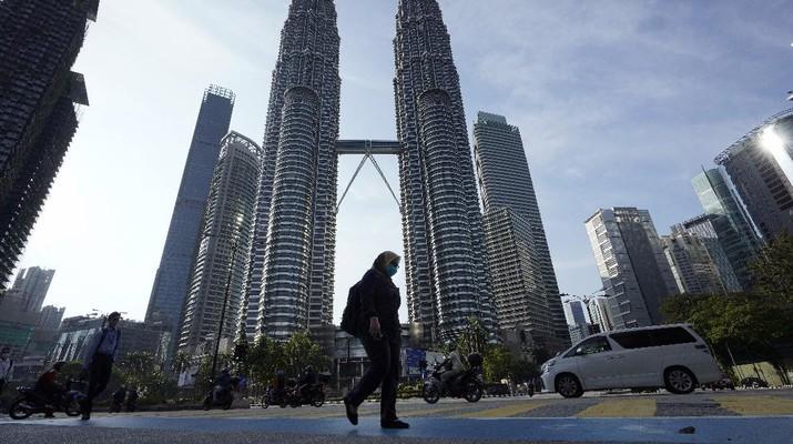 Malaysia putuskan untuk melakukan lockdown demi menghentikan penyebaran virus Corona. (AP/Vincent Thian)