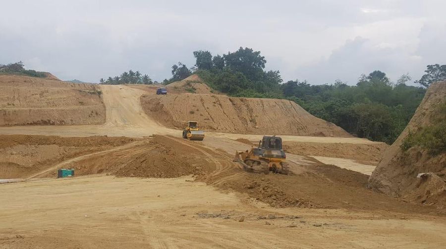PT Hutama Karya memastikan pembangunan Jalan Tol Trans Sumatera (JTTS) tetap berjalan lancar meski ada kebijakan bekerja dari rumah.