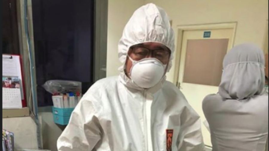 Meski berusia 80 tahun, dokter Handoko masih berjuang dan turun untuk perang melawan corona