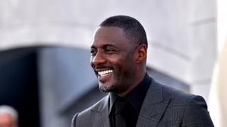 Beres Karantina, Idris Elba Tak Bisa Mudik ke London