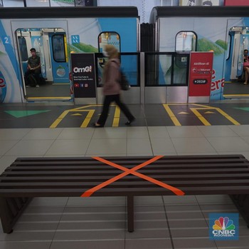 Mengintip Social Distancing di Kereta Milik MRT Jakarta