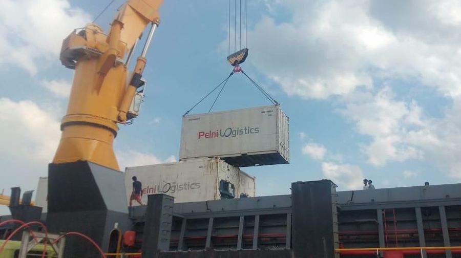 Bank Indonesia (BI) menegaskan tidak akan melakukan kontrol terhadap lalu lintas devisa terutama bagi investor asing.