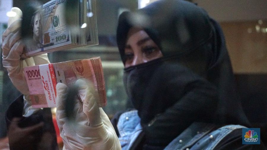 COVID-19 'Rebut Hati' Pasar, Rupiah Berisiko ke Rp 16.500/US$