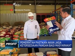 Presiden Jokowi Blusukan Dadakan ke Kantor Bulog