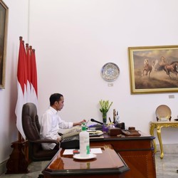 Jokowi Soal Chloroquine Obat Corona: Harus Resep Dokter!