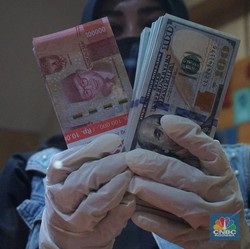 Kompak Bener! Rupiah Melemah Tipis di Jisdor & Spot