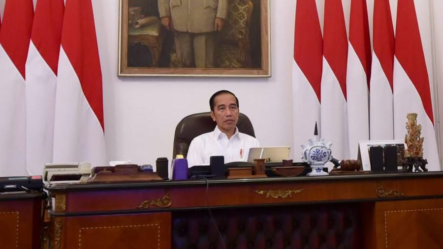 Simak kata Jokowi via video conference di Istana Kepresidenan Bogor, Jawa Barat, Senin (303/2020).