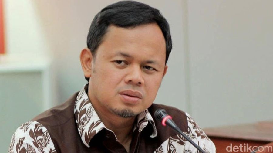 Selain wali kota, ada 1 pejabat pemkot lainnya yang terkena, sementara 1 lainnya adalah pasien PDP yang sudah dirawat sebelumnya.