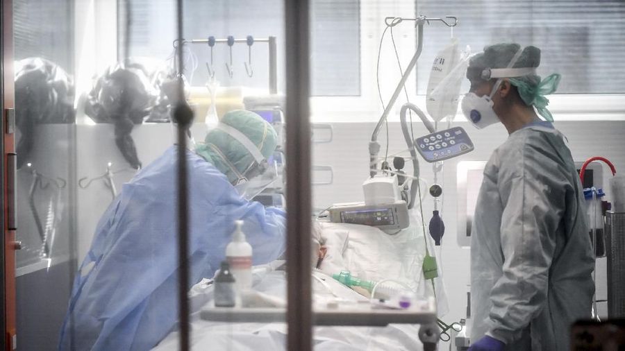 5 Raksasa Ini 'Banting Setir', Kini Bikin Ventilator Corona
