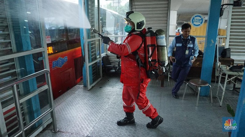 Hal itu untuk mencegah berkembangnya virus Corona COVID-19 di Jakarta.